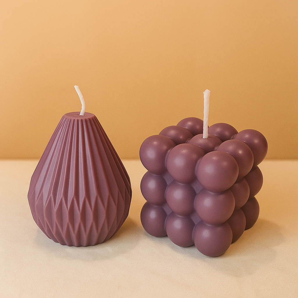 Kerzenset „Winter Shapes“ – 2er-Set in Lila | Handgegossen | Sojawachs | Geschenkset zu Advent & Weihnachten