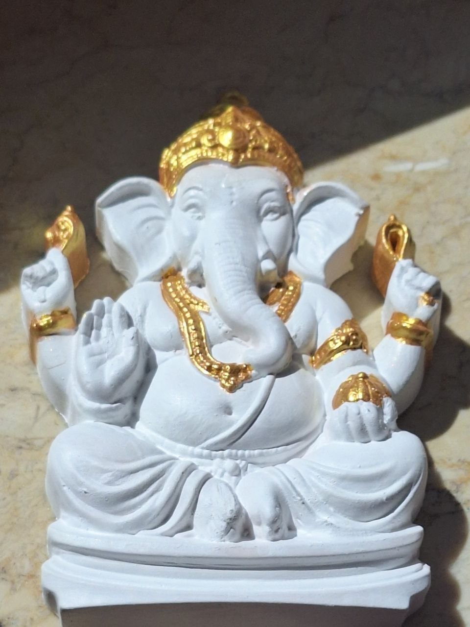 Handmade Shri Ganesha Statue – White & Gold