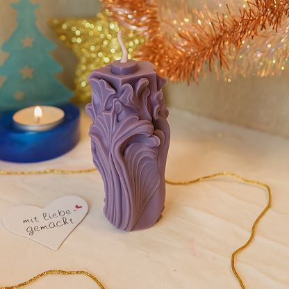 Kerzenset „Zauberduo“ – 2 Fantasie-Kerzen in Lila | Handgegossen | Advent & Weihnachten | Sojawachs