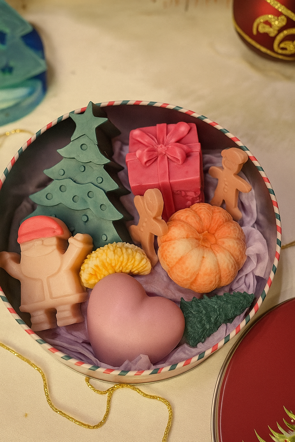 Deko-Seifenset „Weihnachtsfest – Handgemacht, Schoko-Beeren-Duft, Geschenkidee