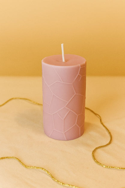 Stumpenkerze „Eisstruktur Mini“ – Handgegossen | Beige | 7×5 cm | Winter & Advent