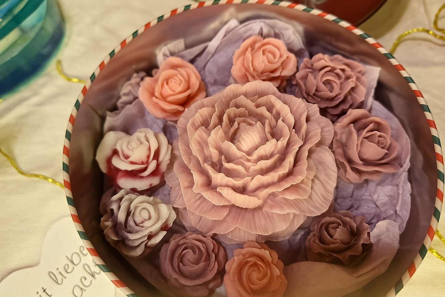 Deko-Seifenset „Königliche Pfingstrose“ – Handgemacht, Vanilleduft, Floral, Geschenkidee