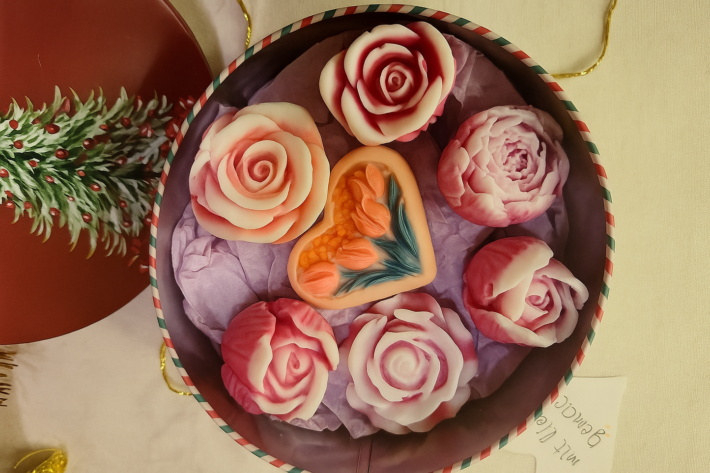 Deko-Seifenset „Zarte Tulpen“ – Handgemacht, Floral, Geschenkidee