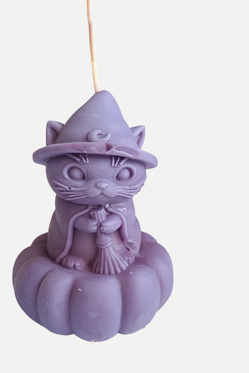 Kerze „Zauber-Kater auf Kürbis“ – Handgemacht, Halloween Deko, Naturwachs